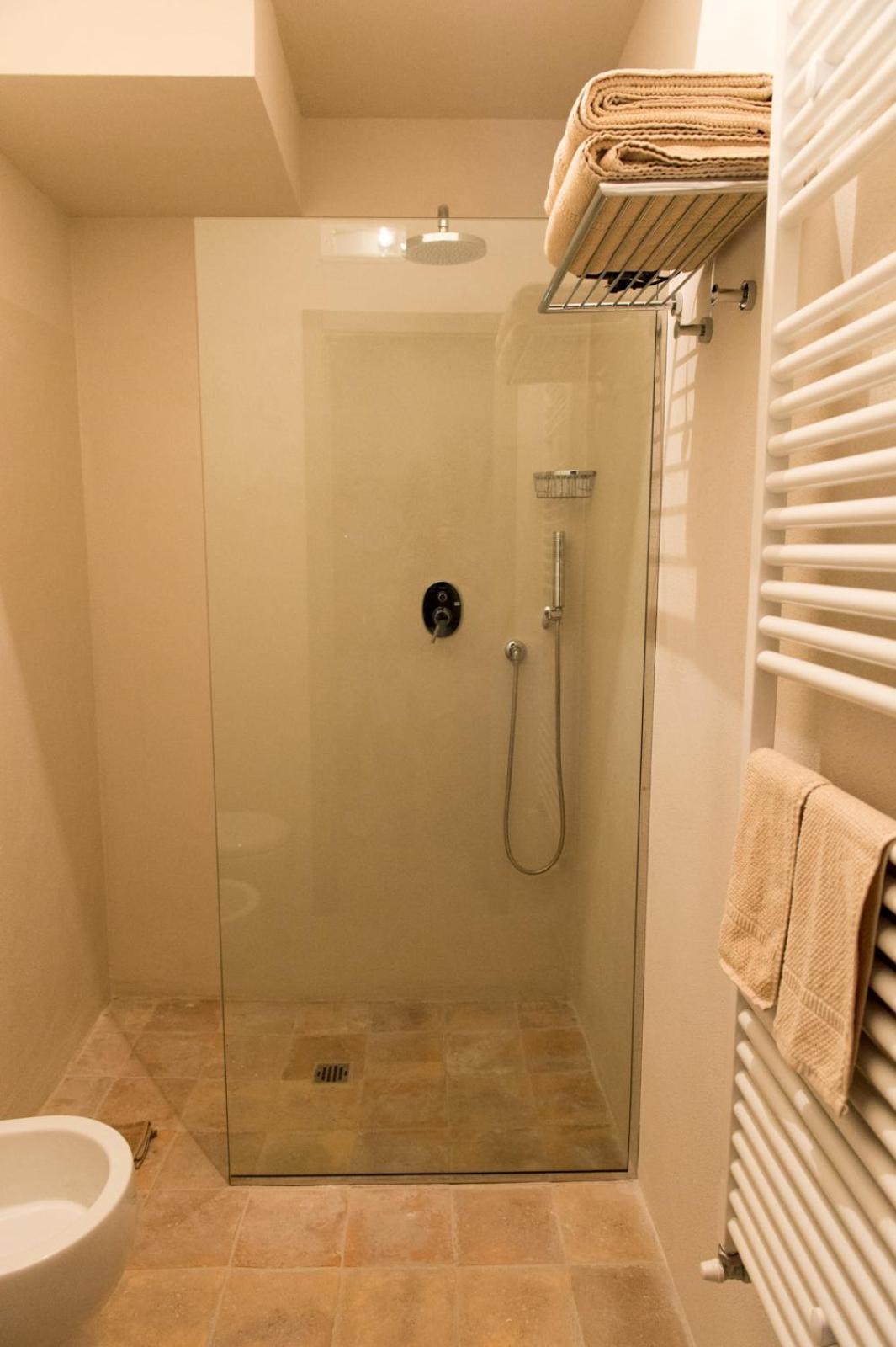 Relais Casale Valigi Villa Narni Bilik gambar